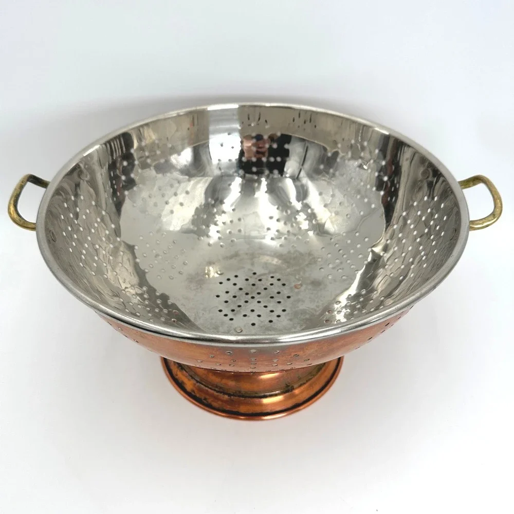N/A vintage colander
